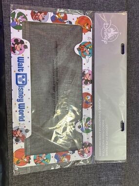 Walt Disney World Parks Character License Plate Frame Mickey & Friends NEW